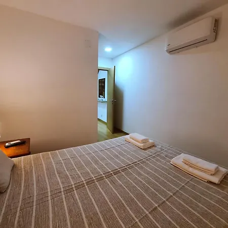 Mr House - Self Check-in