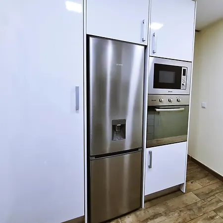 Mr House - Self Check-in קוימברה