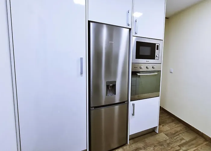 Mr House - Self Check-in קוימברה